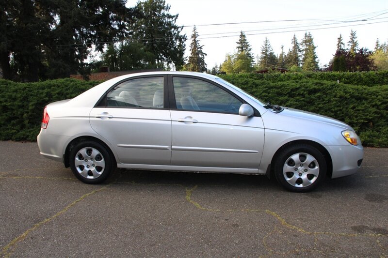 Used 2008 Kia Spectra EX FWD image 11