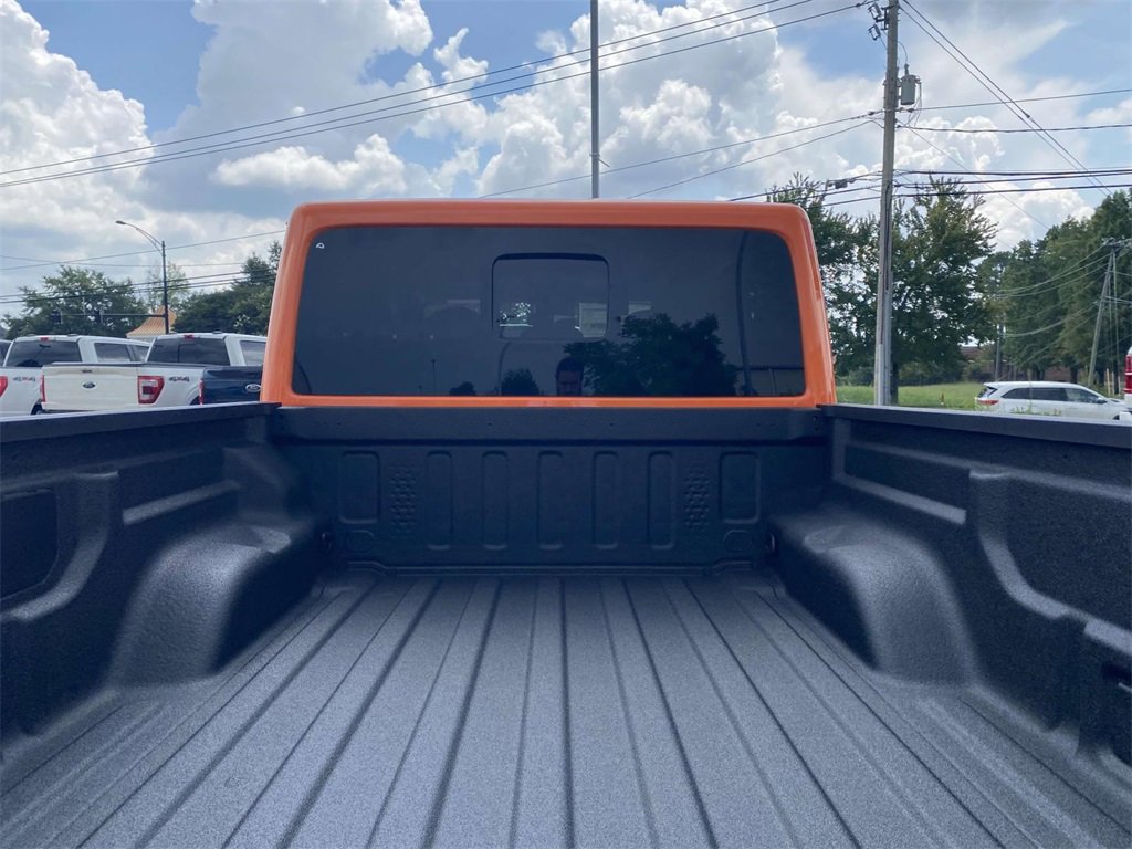 New 2025 Jeep Gladiator Sport image 9