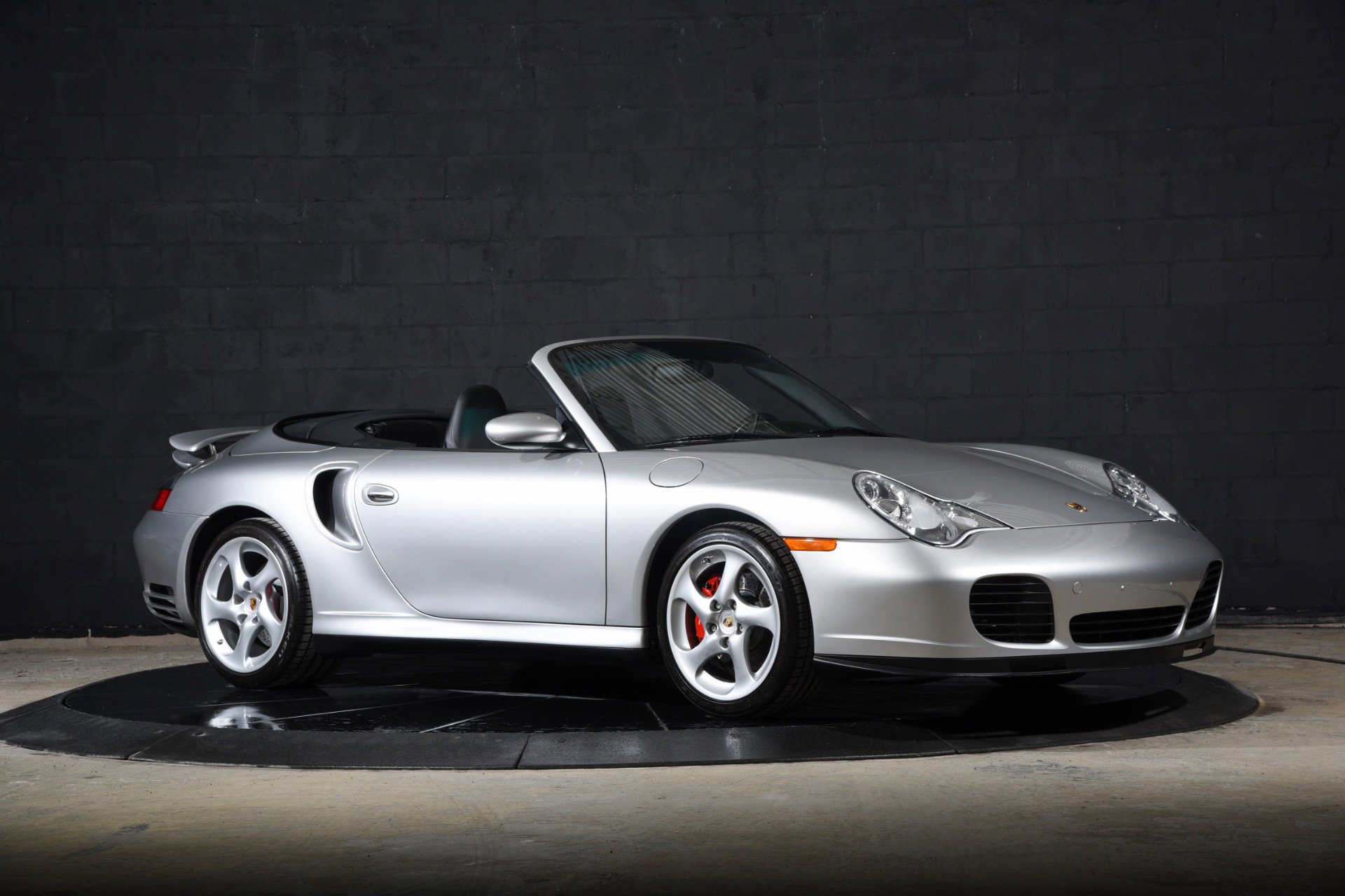 Used 2004 Porsche 911 Turbo AWD/4WD image 8