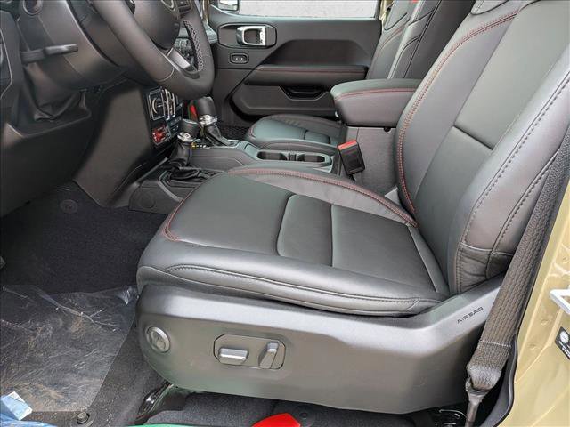 New 2025 Jeep Gladiator Rubicon w/ Convenience Group image 4