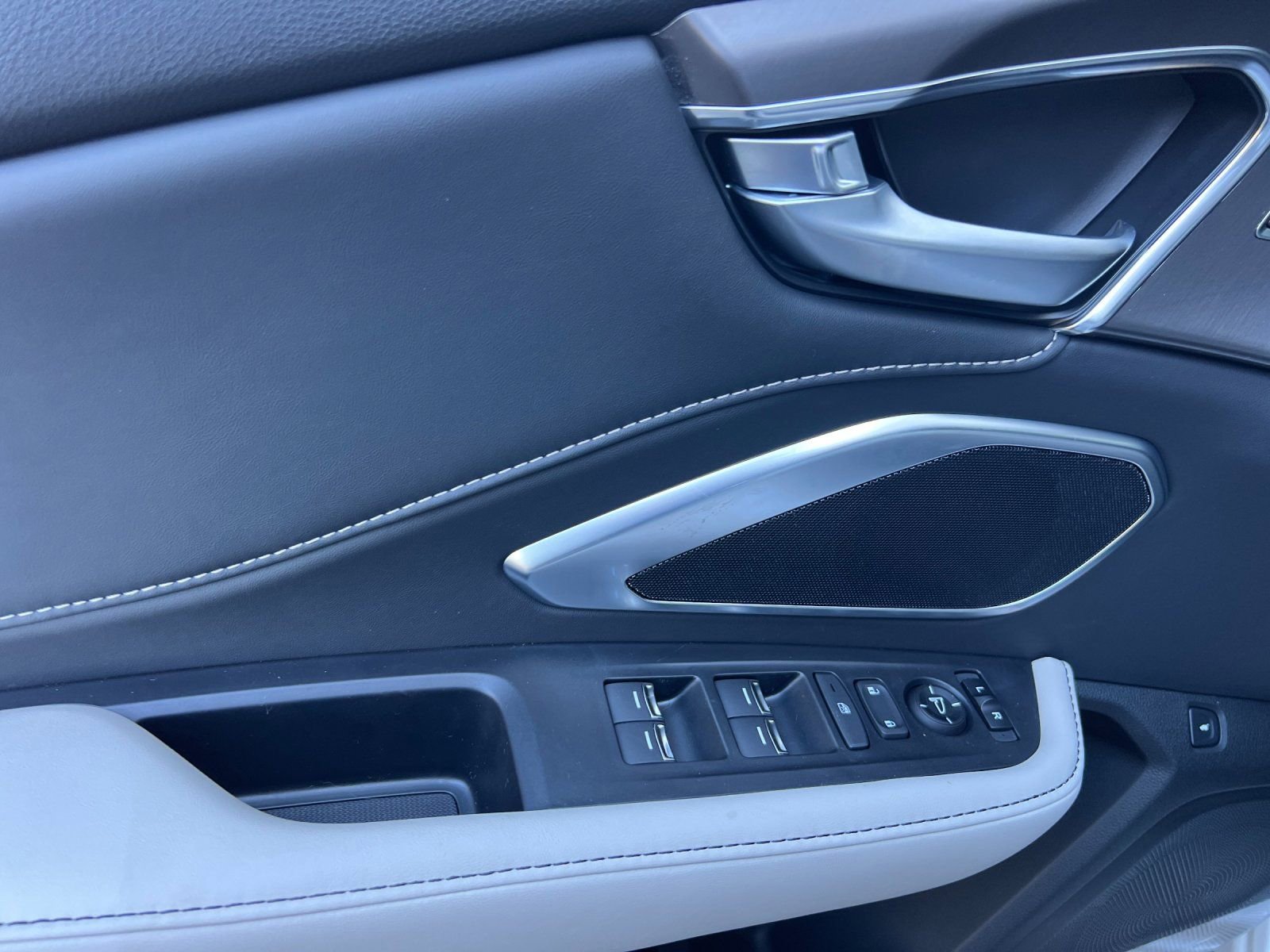 New 2026 Acura RDX SH-AWD image 10