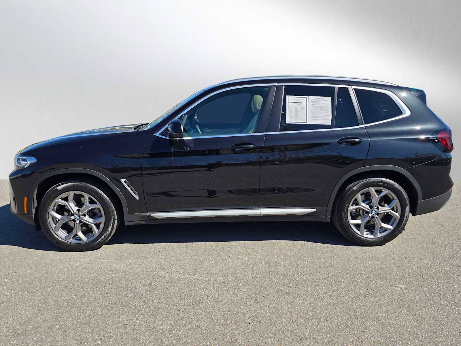Used 2023 BMW X3 xDrive30i w/ Premium Package image 6