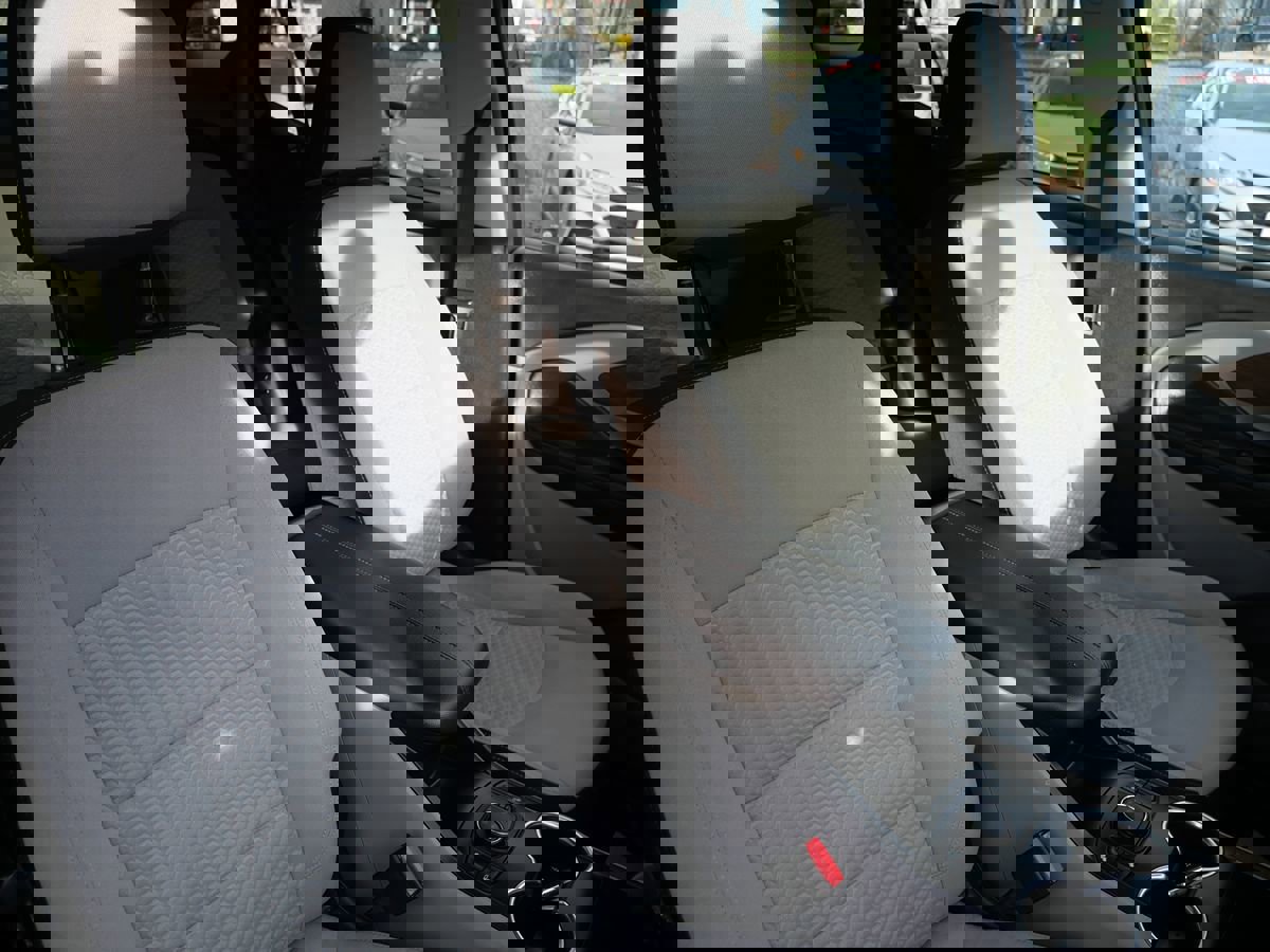 Used 2018 GMC Terrain SLE w/ Driver Convenience Package image 19