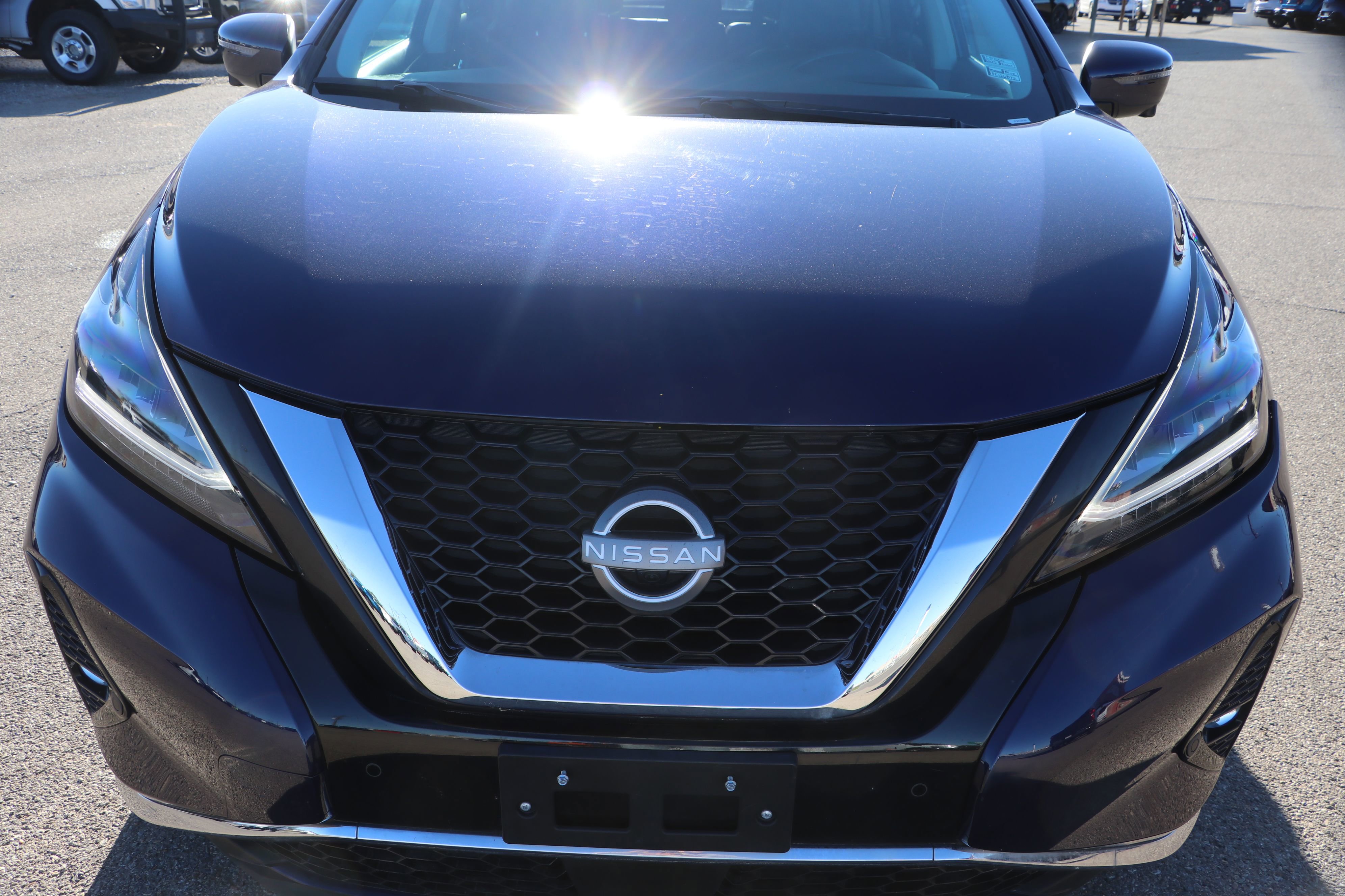 Used 2023 Nissan Murano Platinum image 2