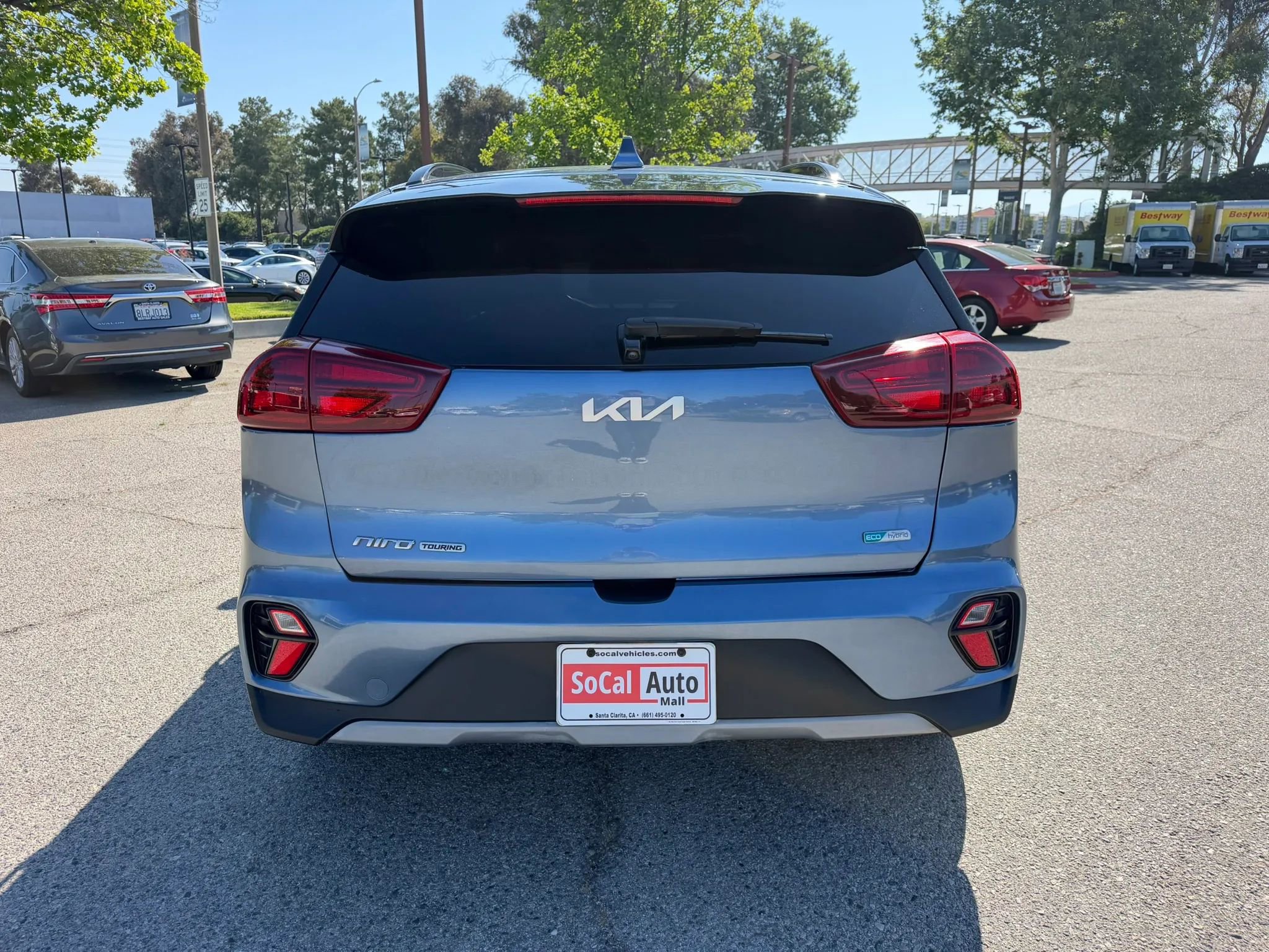 Used 2022 Kia Niro Touring Special Edition FWD image 4