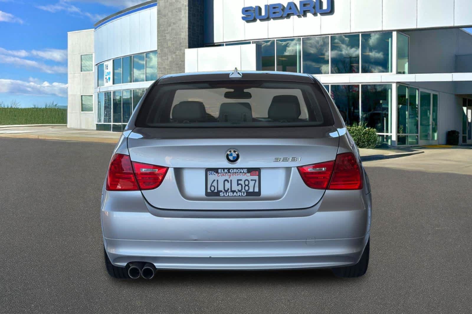 Used 2010 BMW 328i Sedan RWD image 7