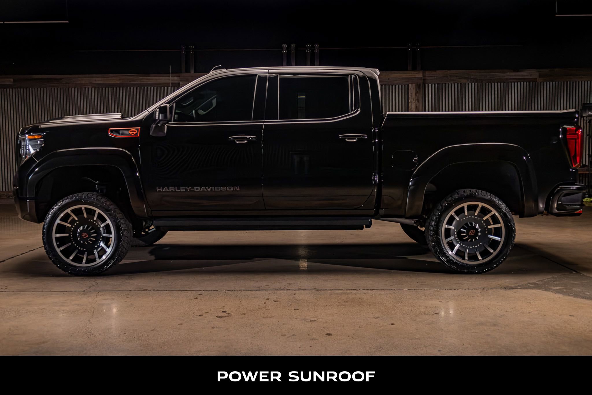 Used 2022 GMC Sierra 1500 AT4 w/ AT4 Premium Package AWD/4WD image 5