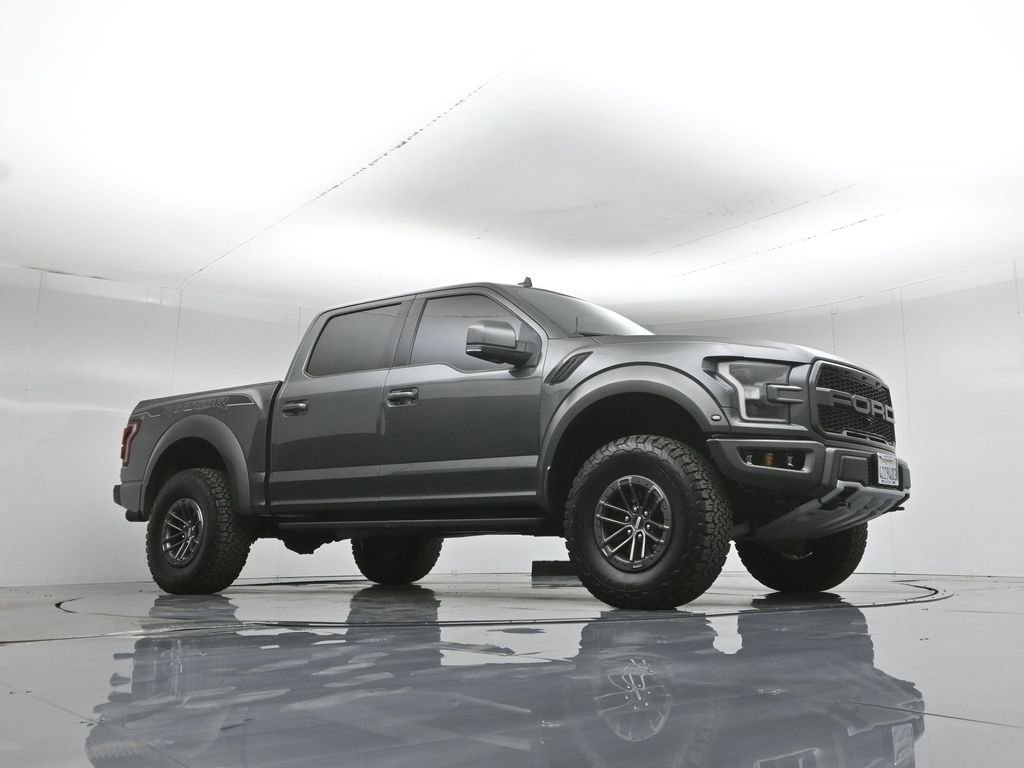 Used 2019 Ford F150 Raptor w/ Equipment Group 802A Luxury AWD/4WD image 3