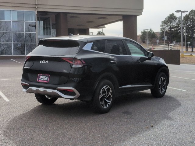 Used 2024 Kia Sportage LX image 5