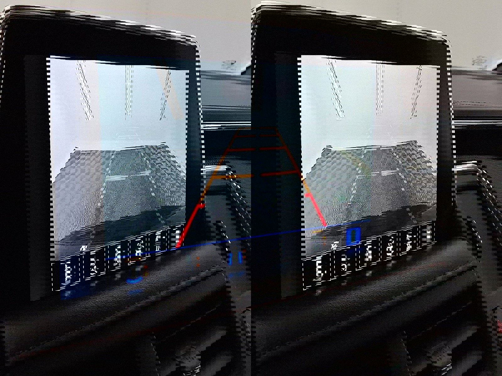 Used 2022 Chevrolet Tahoe RST w/ Luxury Package image 15