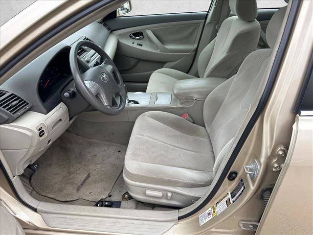 Used 2010 Toyota Camry LE image 13