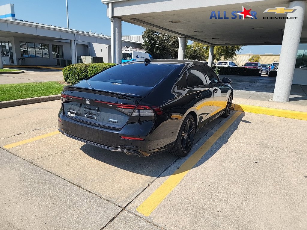 Used 2025 Honda Accord Sport image 7