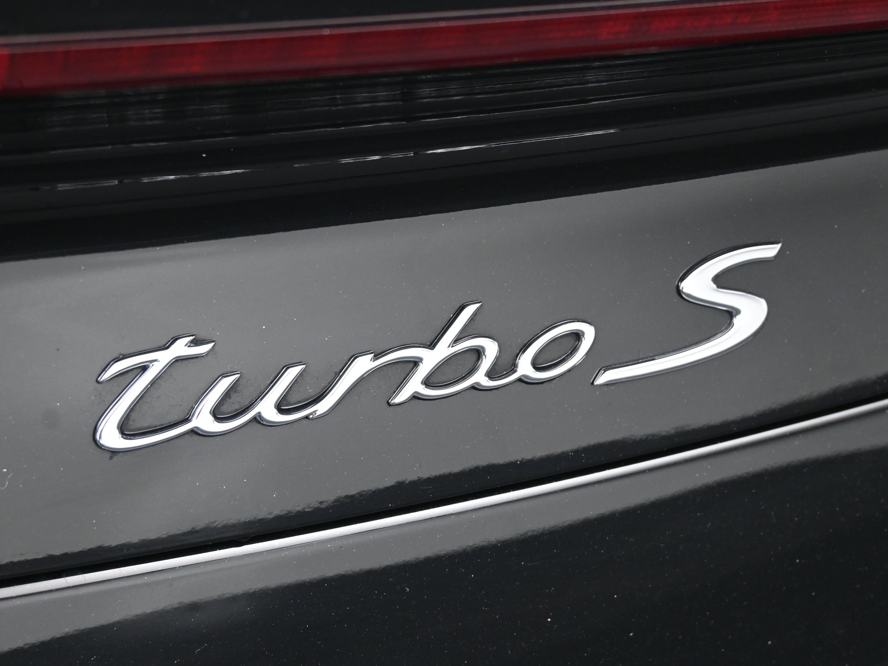 Used 2011 Porsche 911 Turbo S image 9