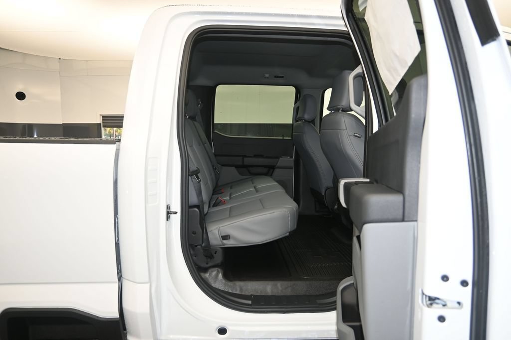 New 2027 Ford F250 4x4 Crew Cab Super Duty image 25