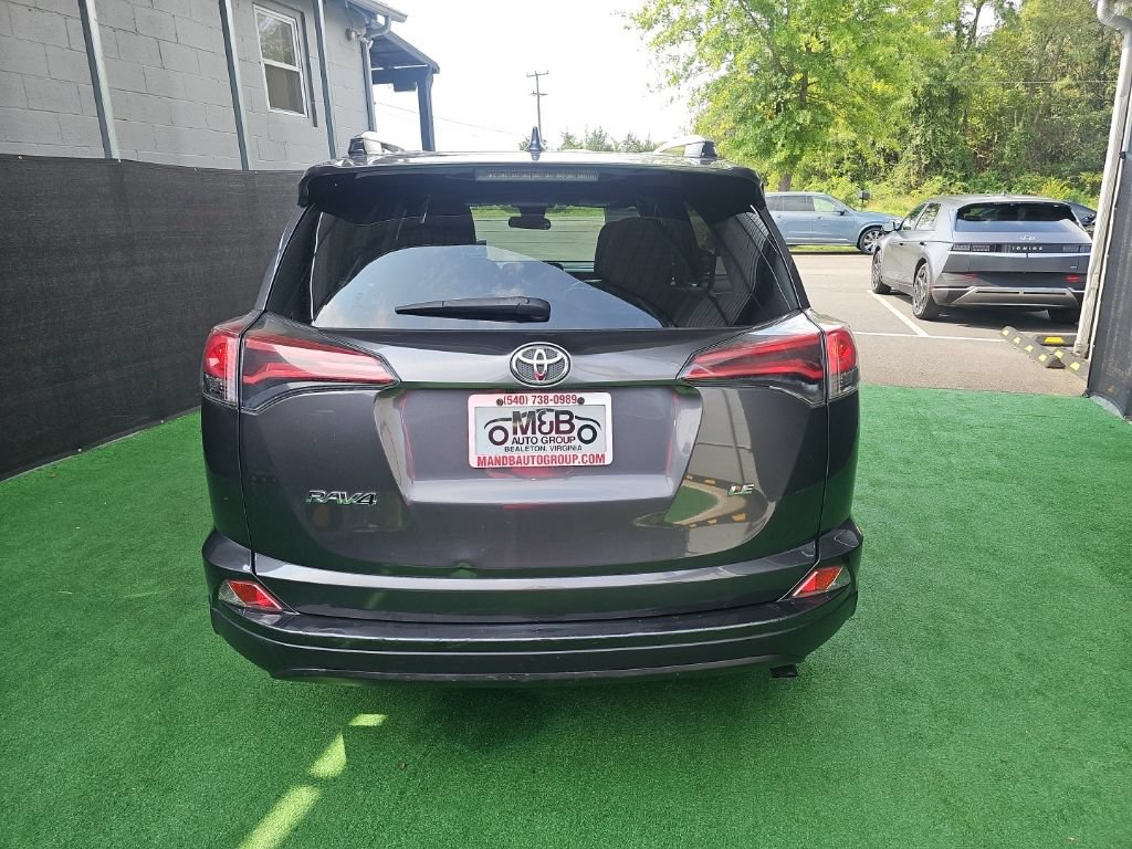 Used 2017 Toyota RAV4 LE FWD image 4
