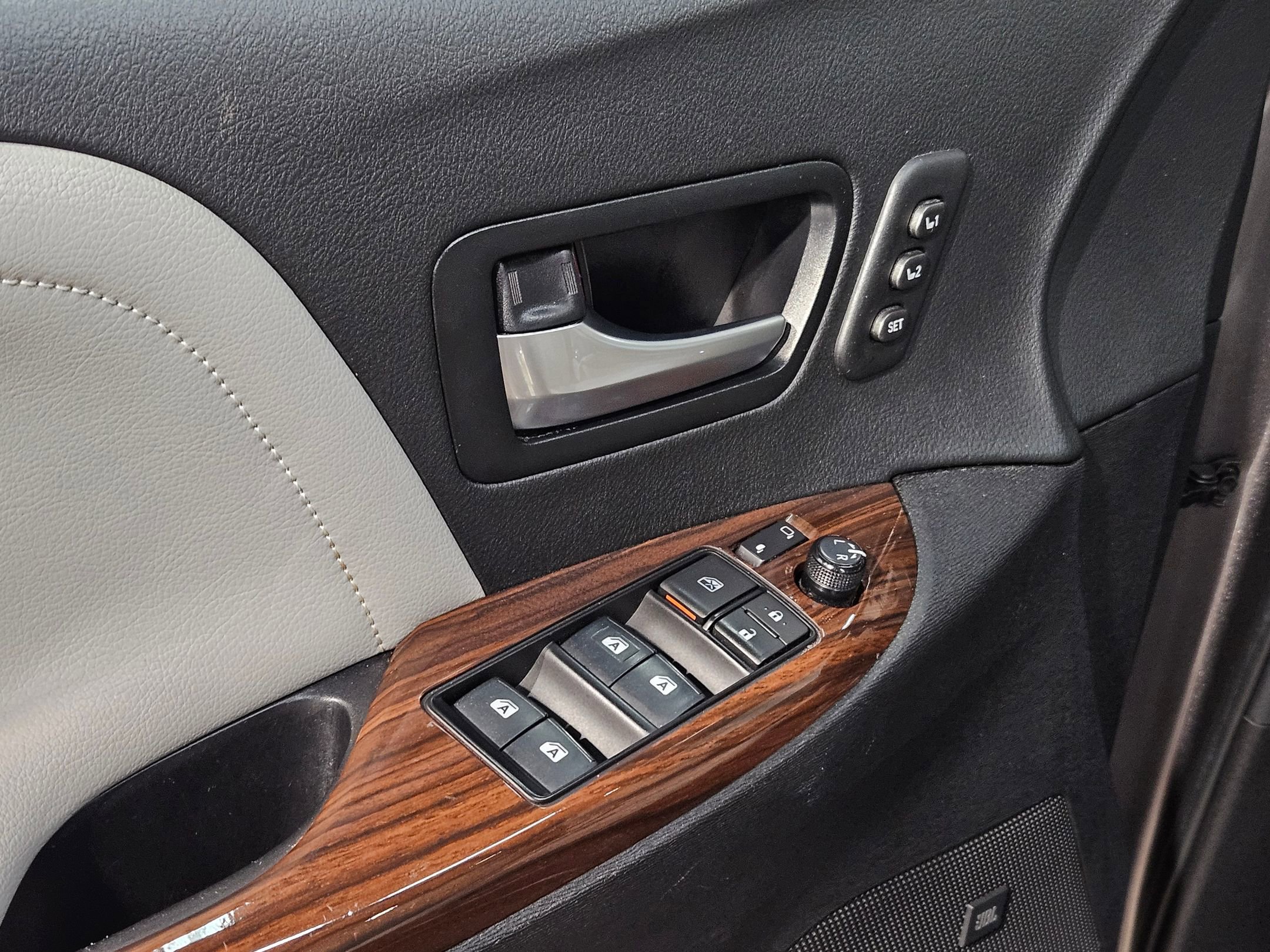 Used 2018 Toyota Sienna Limited image 21