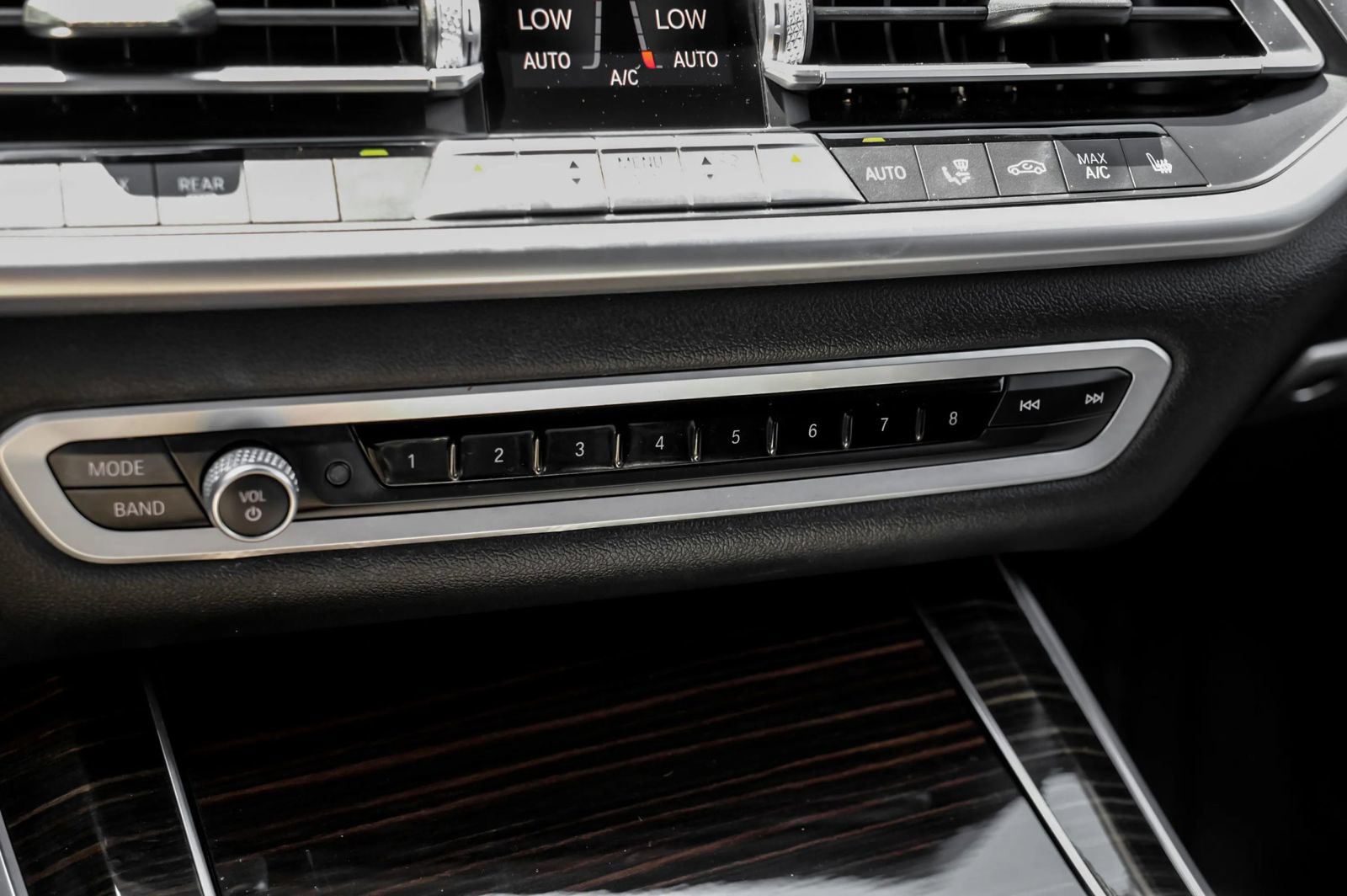 Used 2020 BMW X5 xDrive40i w/ M Sport Package AWD/4WD image 34