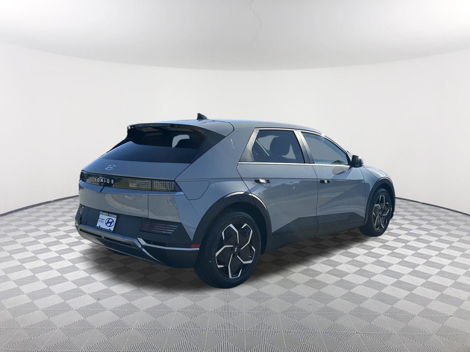 Used 2024 Hyundai Ioniq 5 SEL AWD/4WD image 5