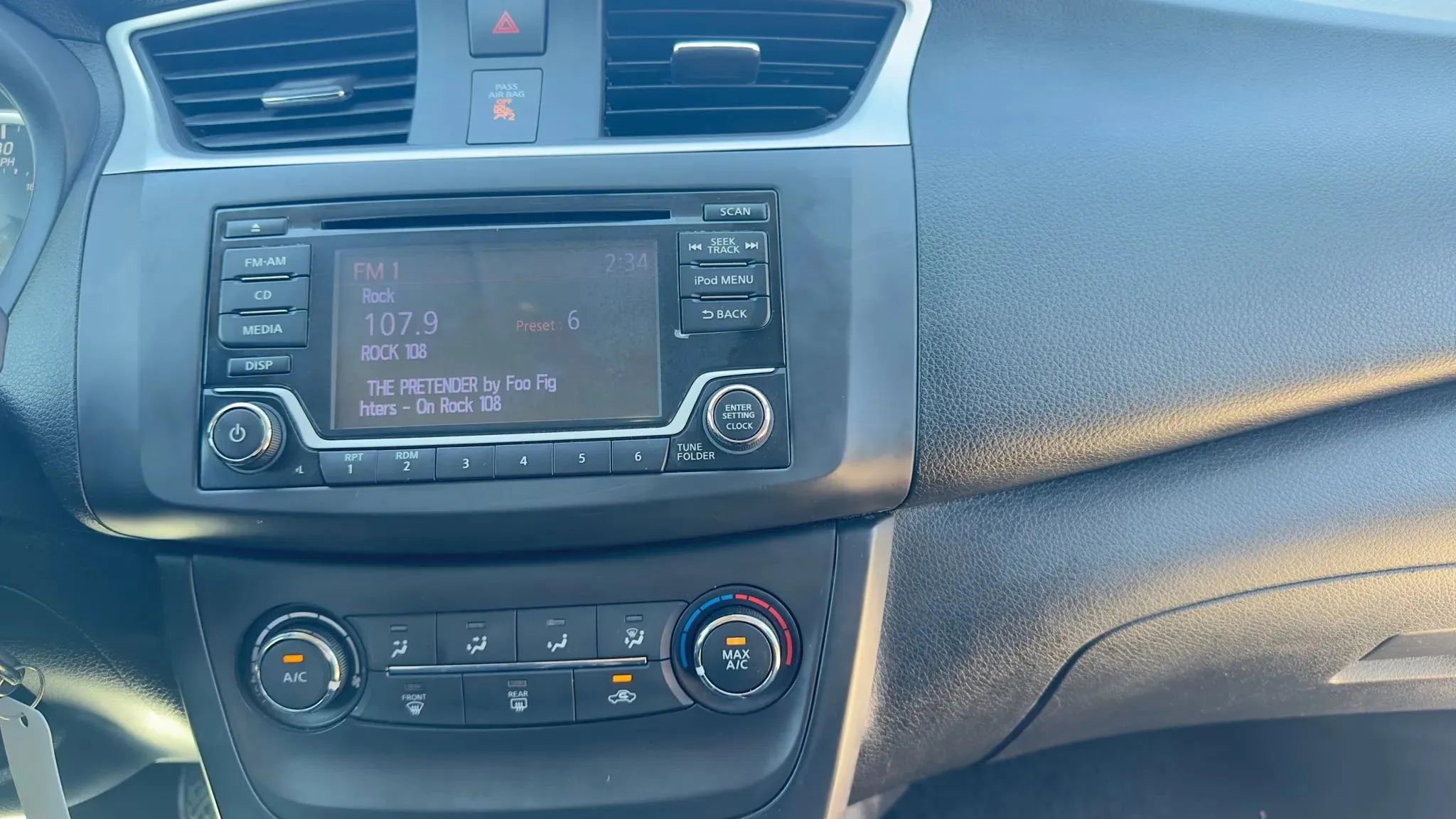 Used 2018 Nissan Sentra S image 18