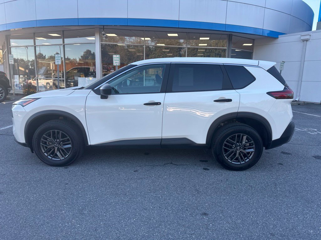 Used 2023 Nissan Rogue S FWD image 8