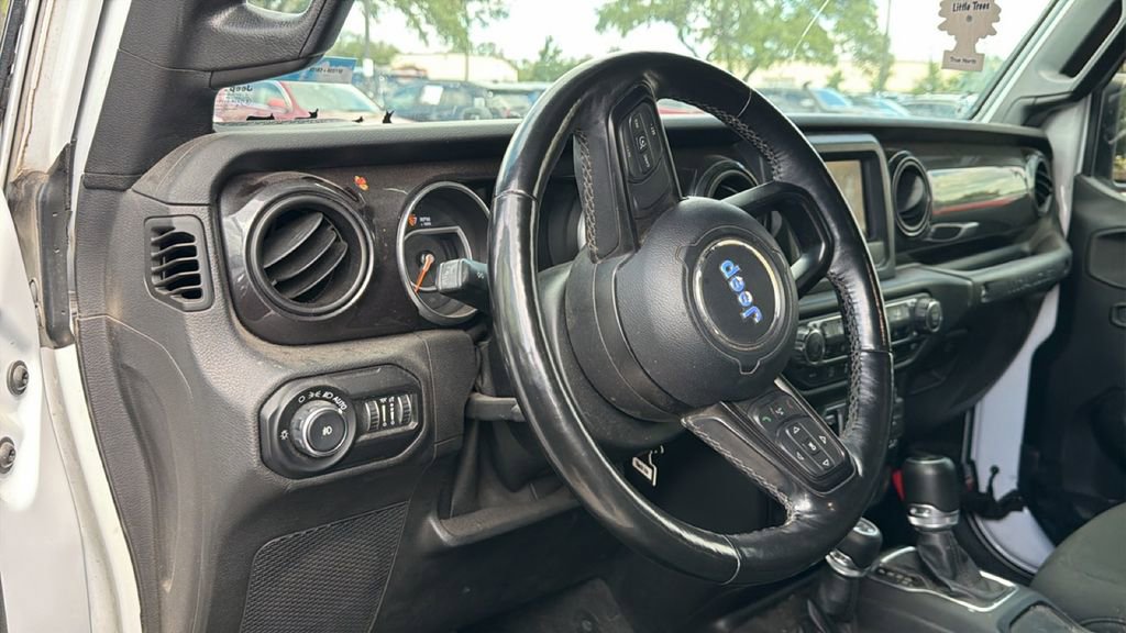 Used 2020 Jeep Wrangler Unlimited Sport AWD/4WD image 13
