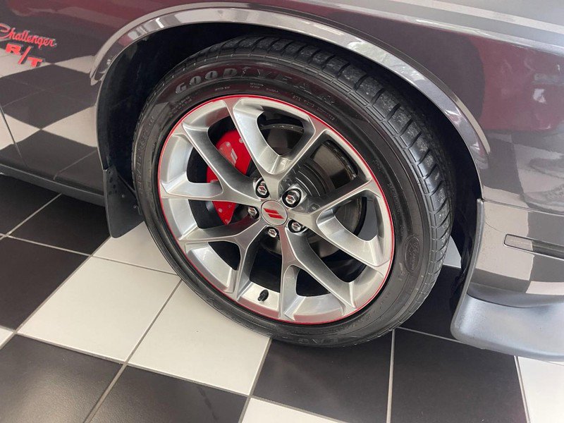 Used 2019 Dodge Challenger R/T w/ Plus Package image 7