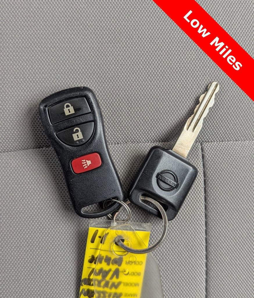 Used 2020 Nissan NV 3500 S image 28