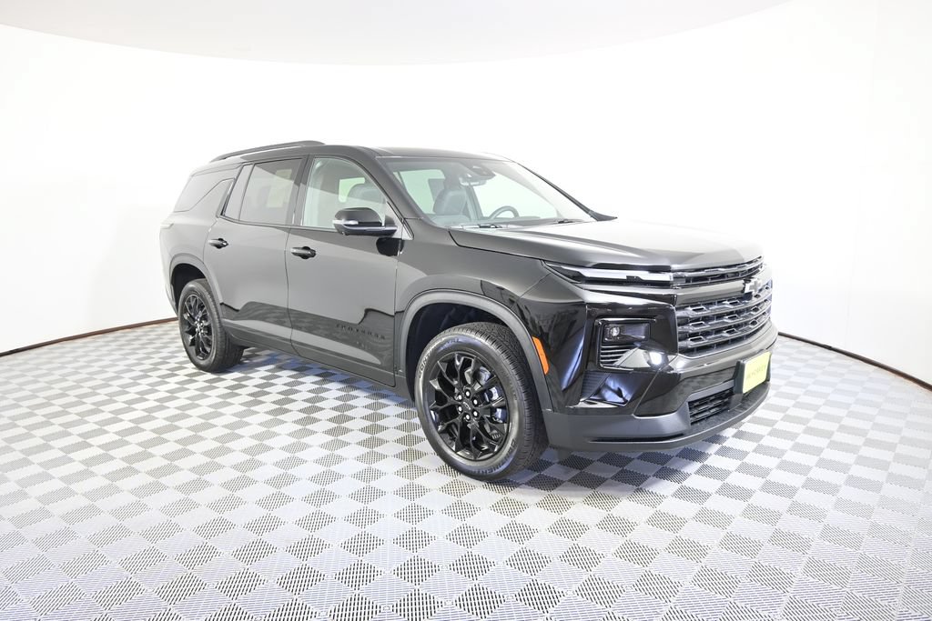 Used 2026 Chevrolet Traverse LT w/ Midnight/Sport Edition AWD/4WD image 9