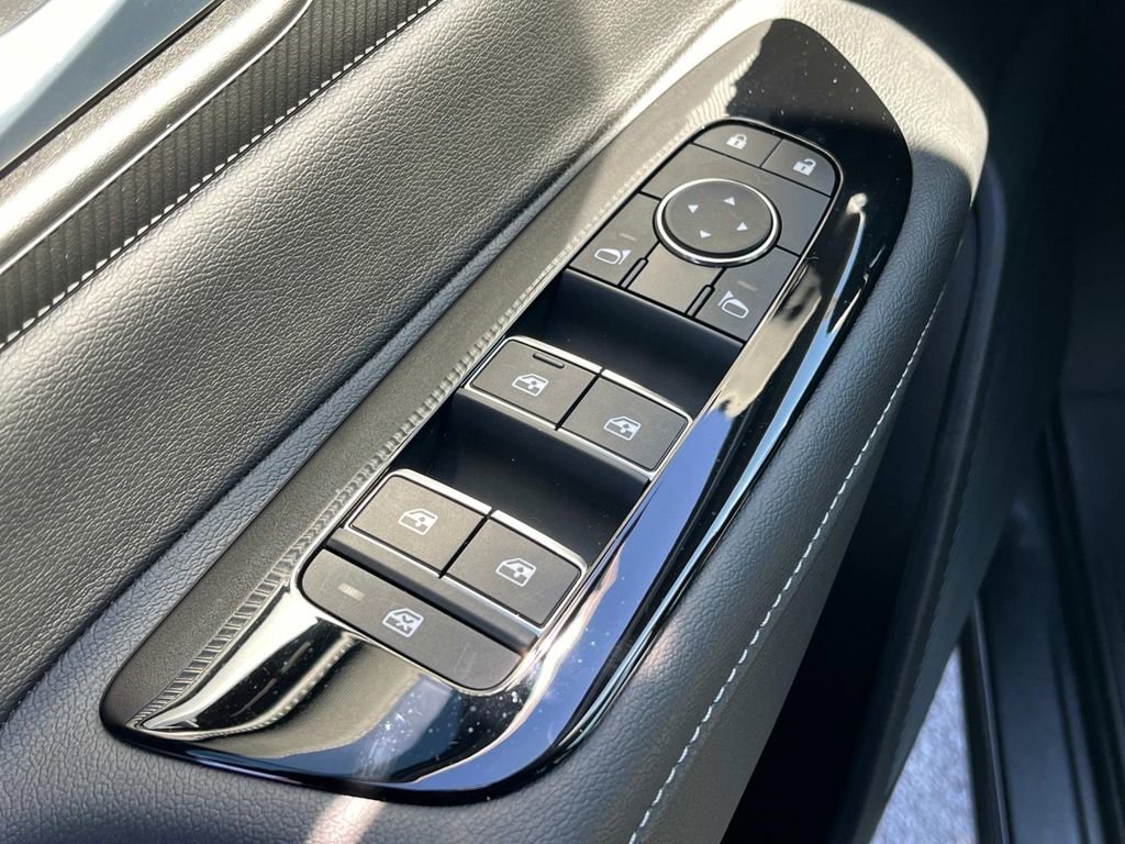 Certified 2025 Nissan Murano SV image 33