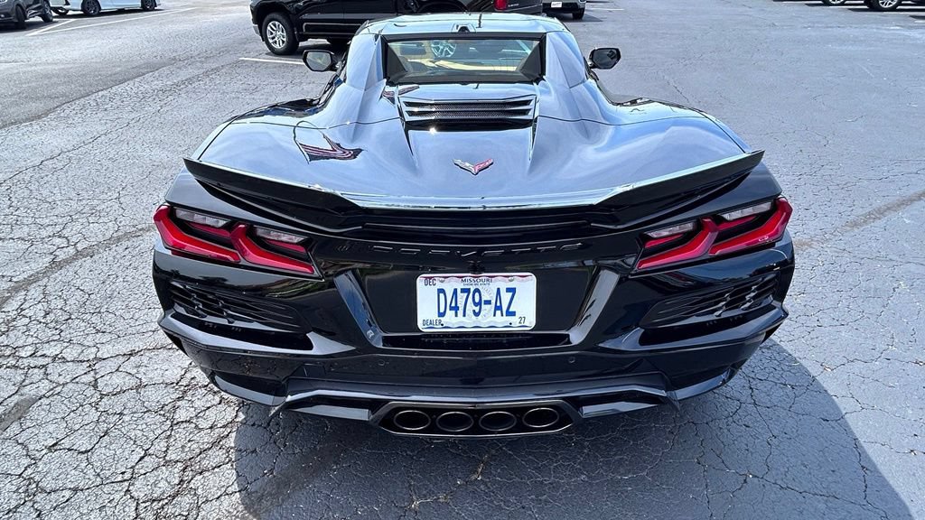 Used 2024 Chevrolet Corvette Z06 RWD image 6