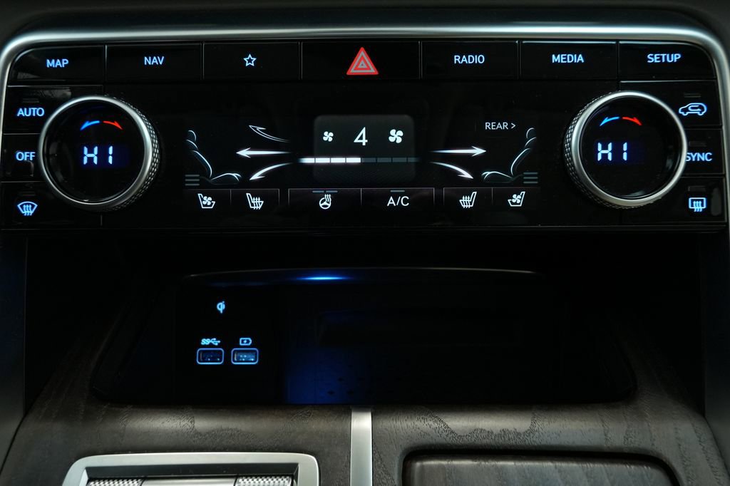 Used 2022 Genesis GV80 2.5T w/ Advanced Package 02 image 43