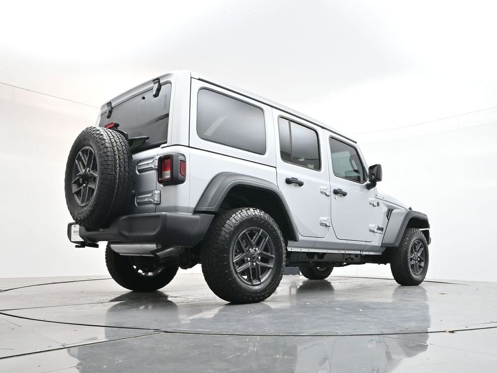 Used 2024 Jeep Wrangler Sport S image 37