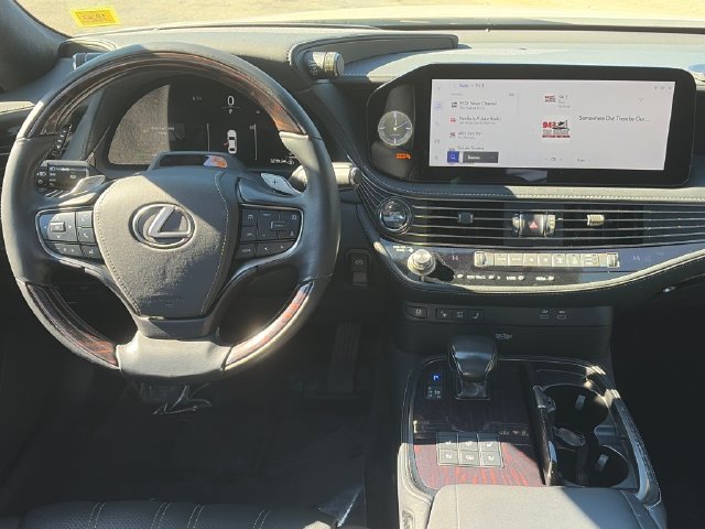 Used 2024 Lexus LS 500 AWD w/ Luxury Package image 14