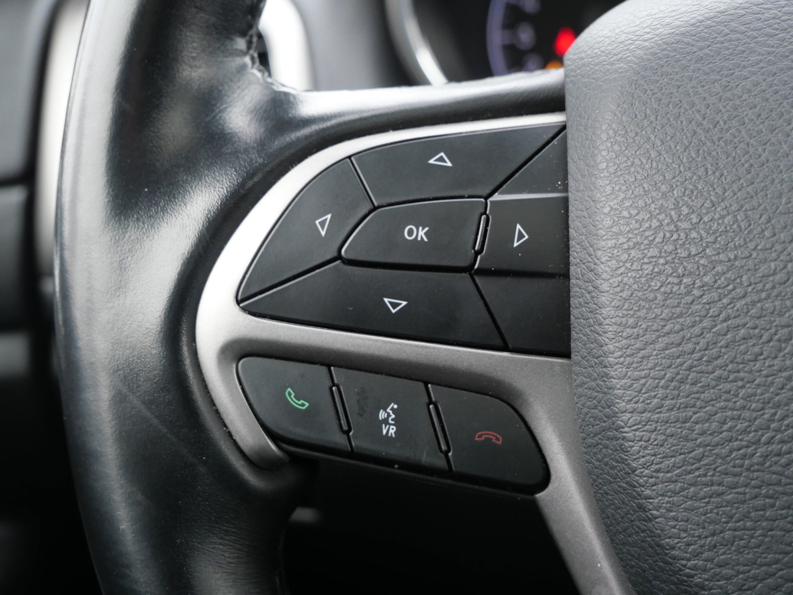 Used 2020 Jeep Grand Cherokee Altitude image 20