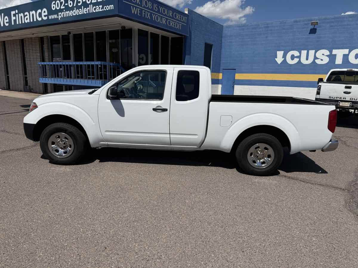 Used 2016 Nissan Frontier S image 2