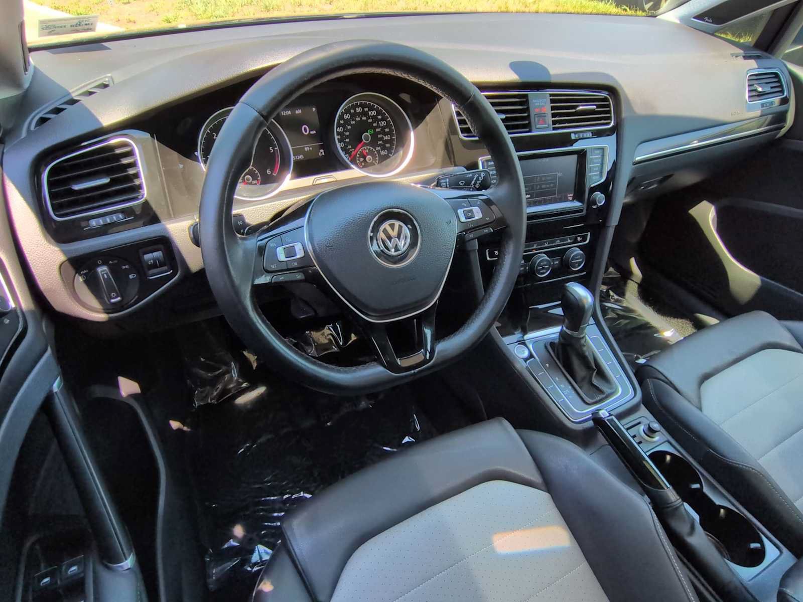 Used 2015 Volkswagen Golf TDI SEL FWD image 10