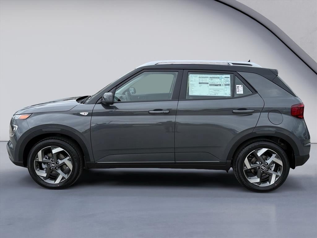 New 2026 Hyundai Venue SEL FWD image 2