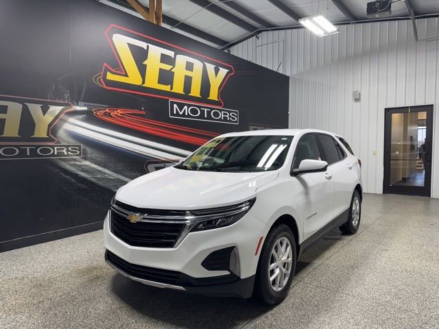 Used 2023 Chevrolet Equinox LT image 1