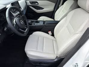 Used 2023 Nissan Rogue SV w/ SV Premium B Package image 2