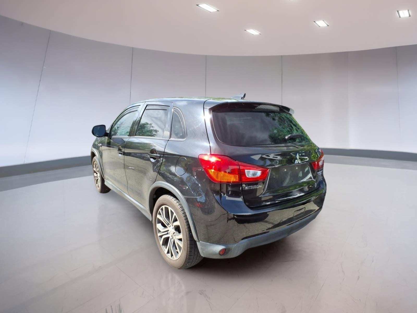 Used 2017 Mitsubishi Outlander Sport LE AWD/4WD image 3