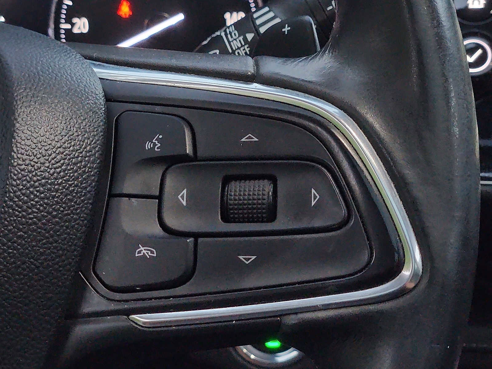 Used 2023 Buick Envision Essence w/ Sport Touring Package image 22