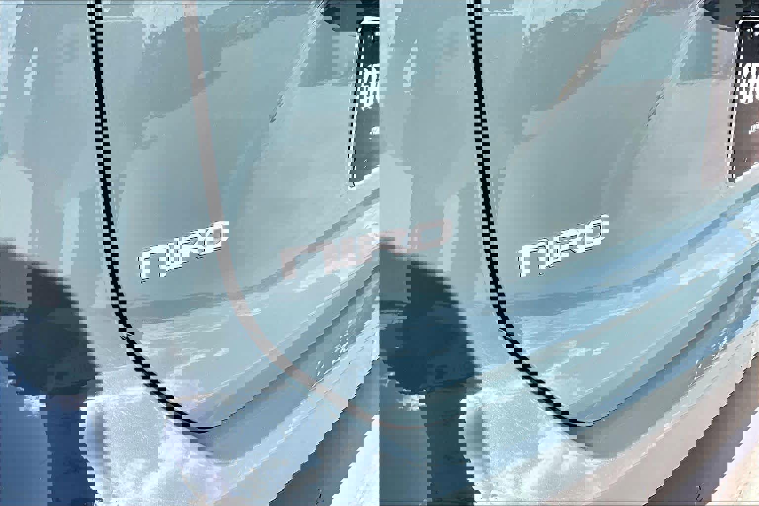 Used 2023 Kia Niro EX image 10