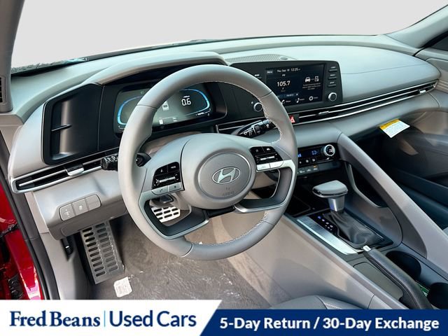 Used 2025 Hyundai Elantra Sport image 10