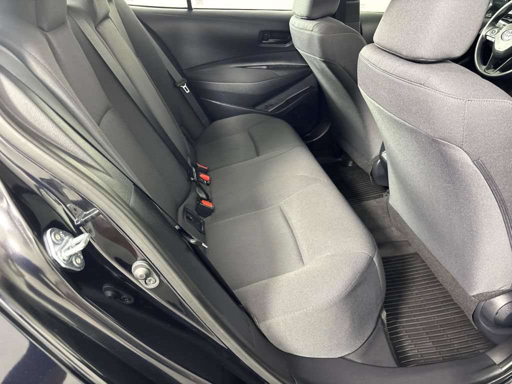 Used 2025 Toyota Corolla LE FWD image 10