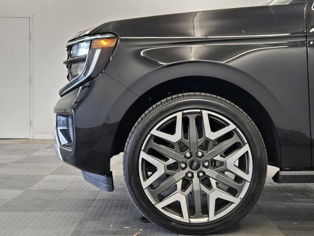 New 2026 Ford Expedition Platinum image 9