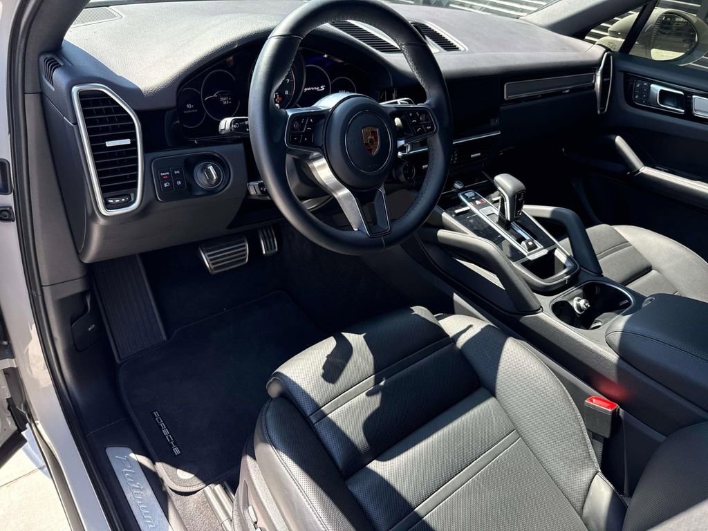 Certified 2023 Porsche Cayenne S Platinum AWD/4WD image 4