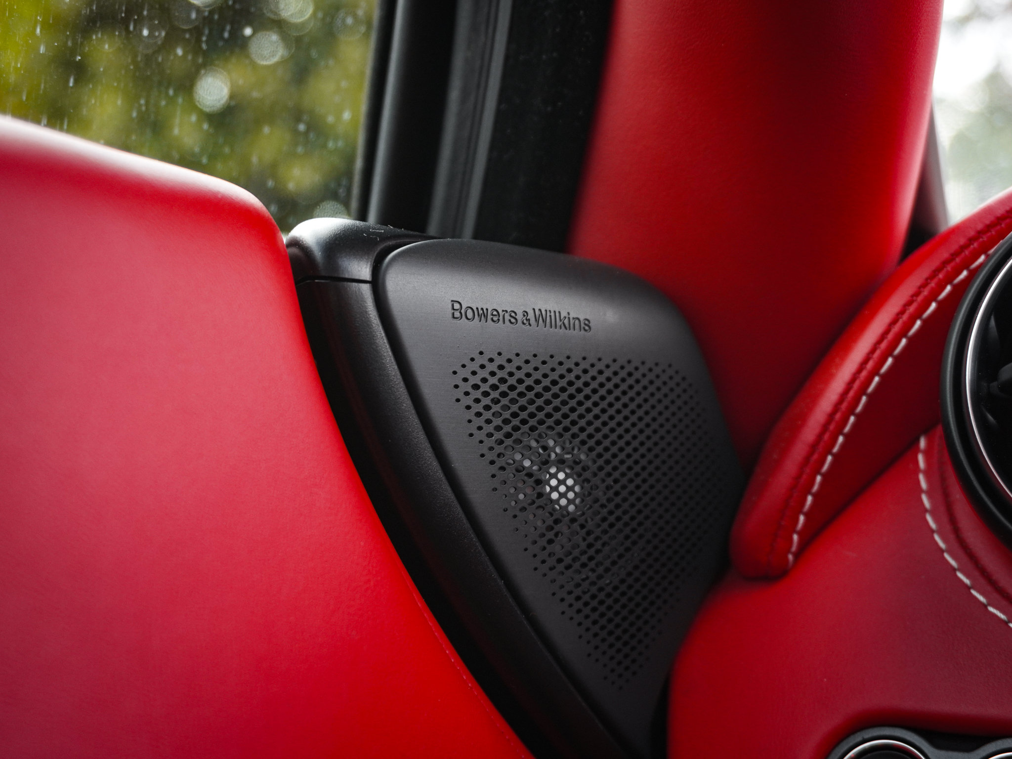 Used 2019 McLaren 720S RWD image 29