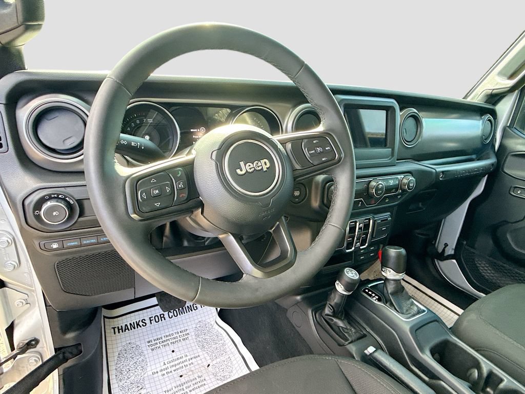 Used 2023 Jeep Wrangler Unlimited AWD/4WD image 12