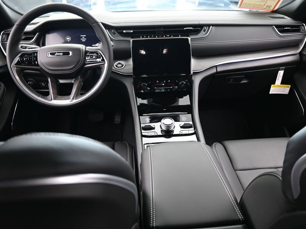 Used 2024 Jeep Grand Cherokee L Overland w/ Luxury Tech Group IV image 41