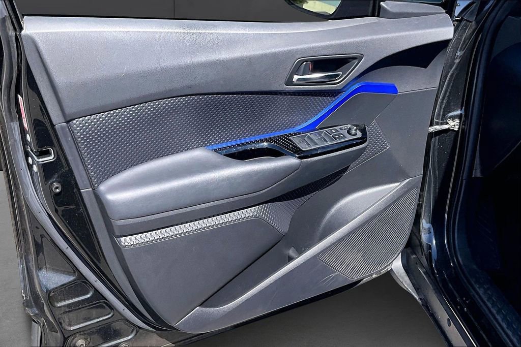 Used 2021 Toyota C-HR XLE image 15